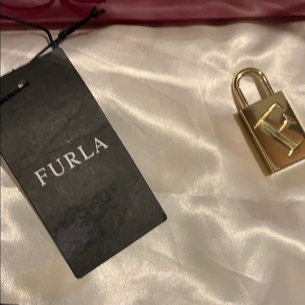 Handbag - Picture 6 of 7